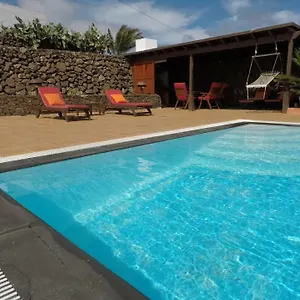 https://casa-ines-guatiza.in-canary-islands.com
